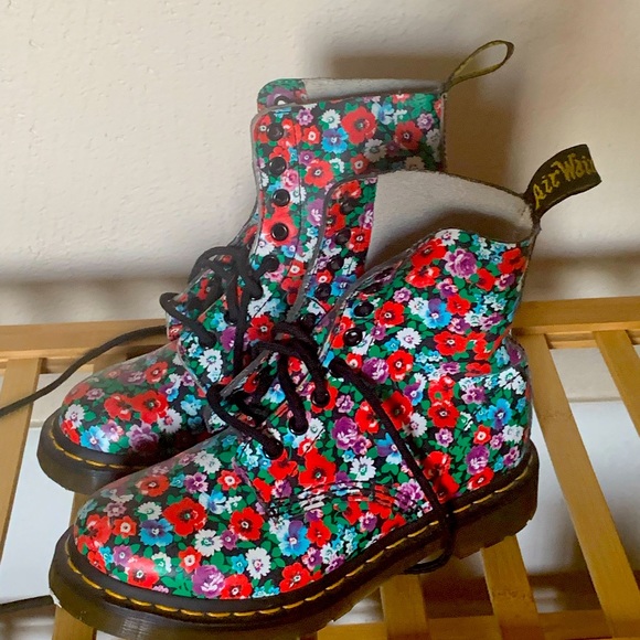 Dr. Martens Shoes - Dr. Martens UK size 3 (US 5) floral Pascal boots. Never worn!!